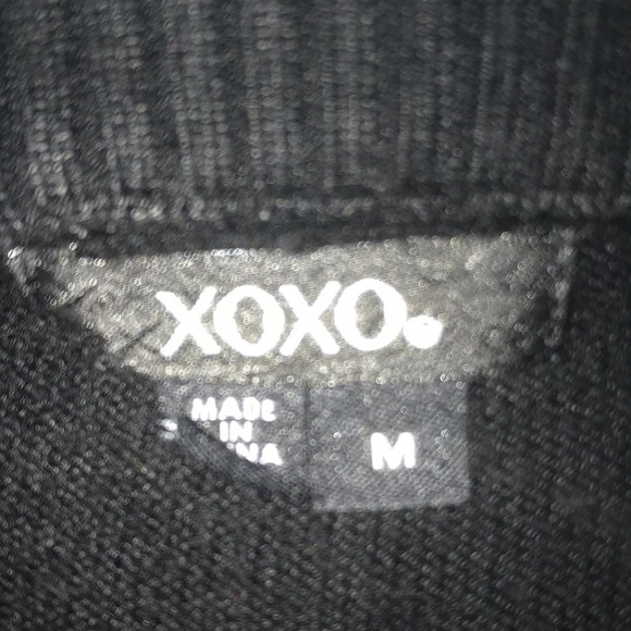 XOXO vintage puff short sleeve knit sweater button detail on shoulders size M - Picture 4 of 8